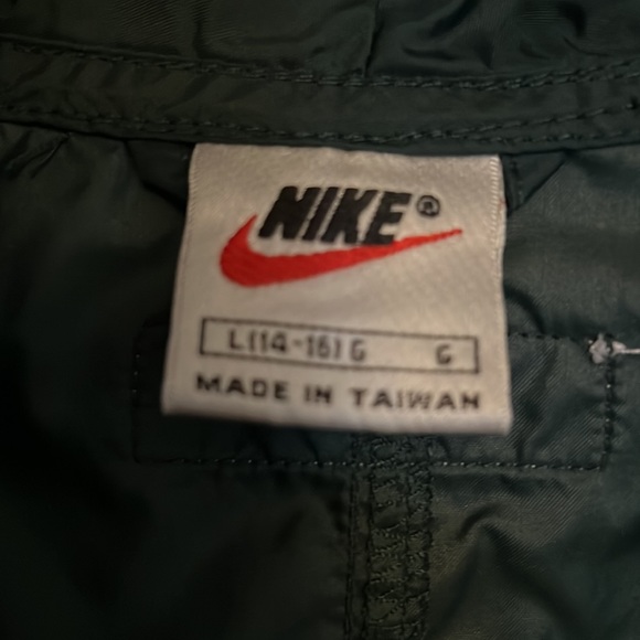 Nike Pullover - Picture 5 of 7